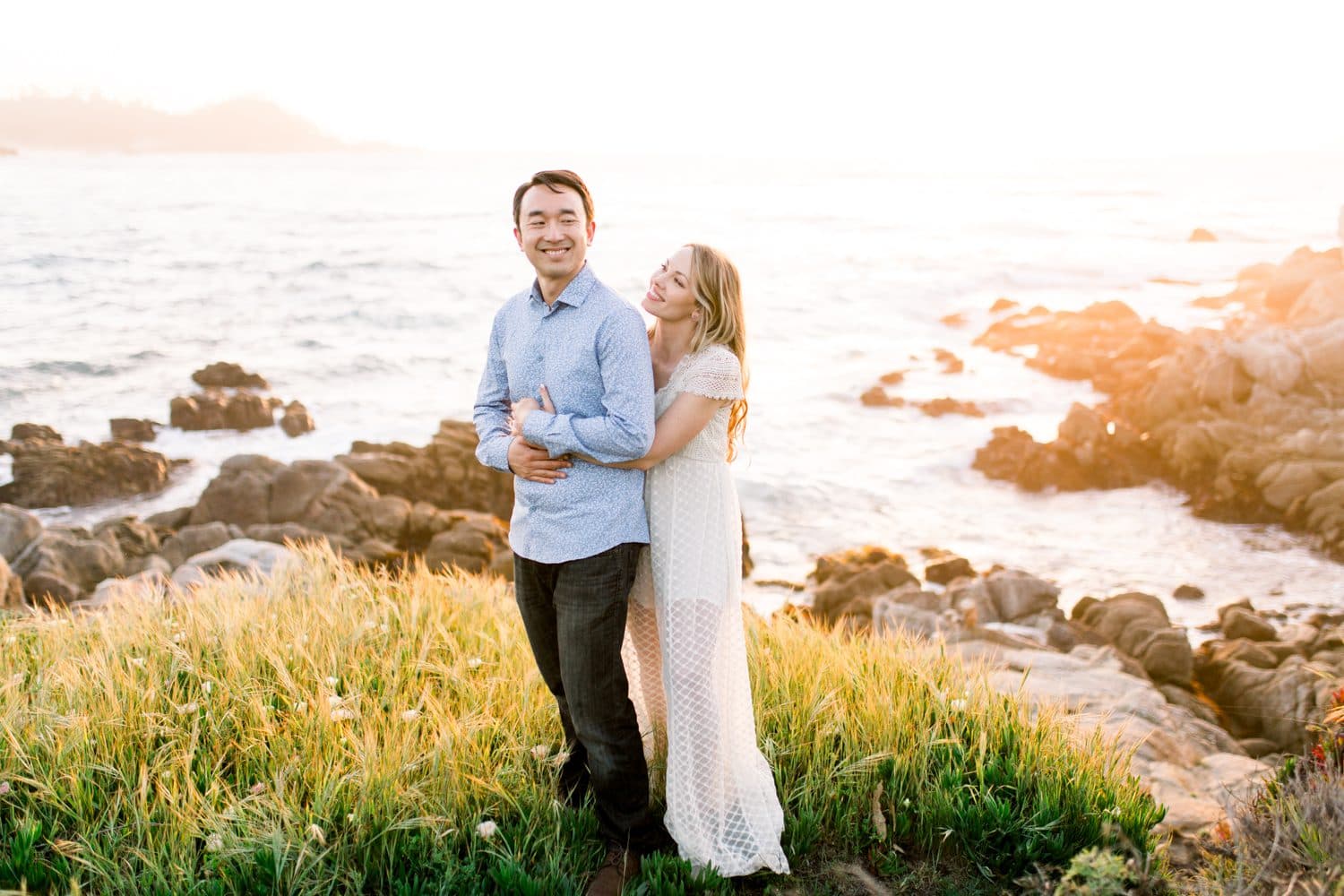 Engagement session photography by De Joy Photography, couple at the coast